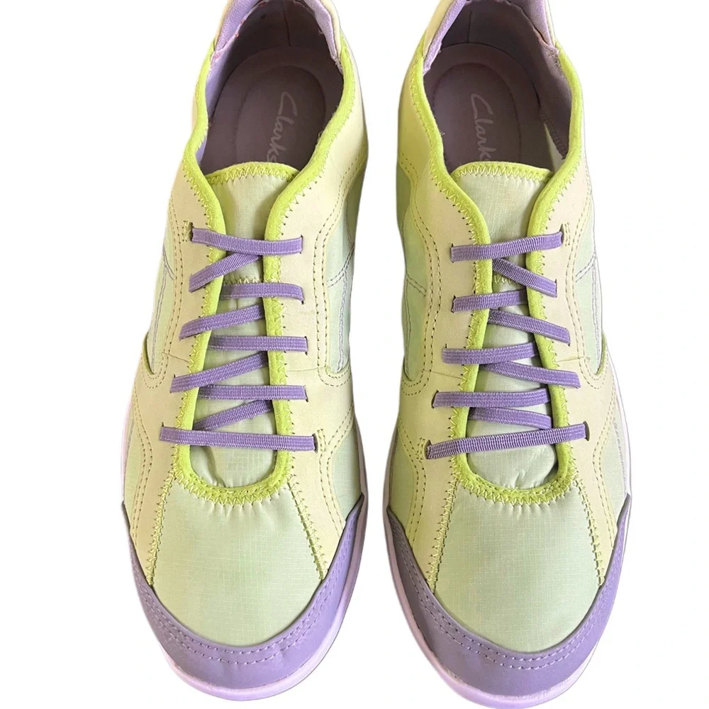 Clarks Women’s Light Green/Gray No Tie Water Sneakers Sz 11